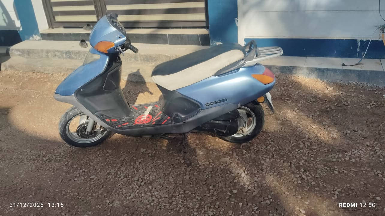 كامله من كهربائيات سلف باتري 

مكينه مامفتوحه فقط ولفات افحص وين مايعجبك 

بريك شغال دبلات   

النقص البيها فقط جامه ديشبول وطوافه 

نضيفه مكاني الحله الحمزه الغربي المدحتيه 

شراي يتصلل ويدلل 

سعر 350 وبيها مجال 

***********
