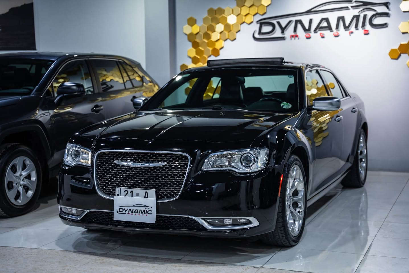 CHRYSLER 300 C PLATİNUM
صفر شركة اربيل ميني انترنشينال

موديل :2016
‎عدد الأميال :61,000ميل 
مواصفات : فول فول ١/١
‏‎سلندر :  6 - 3.6VVT
‏‎لون :  اسود
لون داخل : اسود
ضرر: كلين تايتل فقط ٢-٣ ملاحظة بسيط
‎ارباك : كل سليما 100%
رقم : رقم جاهز
مكان اربيل  شارع حديد و خشب قريب جامع جليل خياط شركة دايناميك موتورز
‏‎من المعلومات الرجاء التصل علي وتس اب                                                                                        ***********
=================== أربيل, العراق
