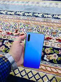 جهاز للبيع y9s نضيف ذاكرة 128 فقط كامرة امامية عاطله سعره 75 وبي مجال ...