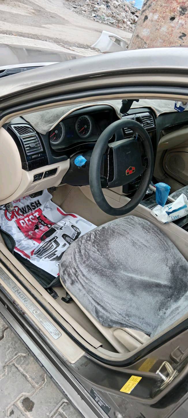 امكراند للبيع موديل 2013 شكل عريض حجم 8
رقم اربيل باسمي  ثاني يوم تحويل
بيه قطعتين  فقط بدون دواخل ولا قطرة خياس بيه 
محرك  مستر بوشي حجم 2000  
سياره فول مواصفات
سقف سلايت 
تبريد ثلج ❄  
4تايرات جدد 🛞
دواخله جديد حيل نضيف
شاشه ايباد منضومه سماعات دمام
لايتات زينون 
حساسات امامي وا خلفي 
صدر امامي و خلفي  جديد
سياره لوك صارف عليه  اهويه ميحتاج مصرف الف دينار
مكان كركوك
رقم :*********** فقط وتساب 
