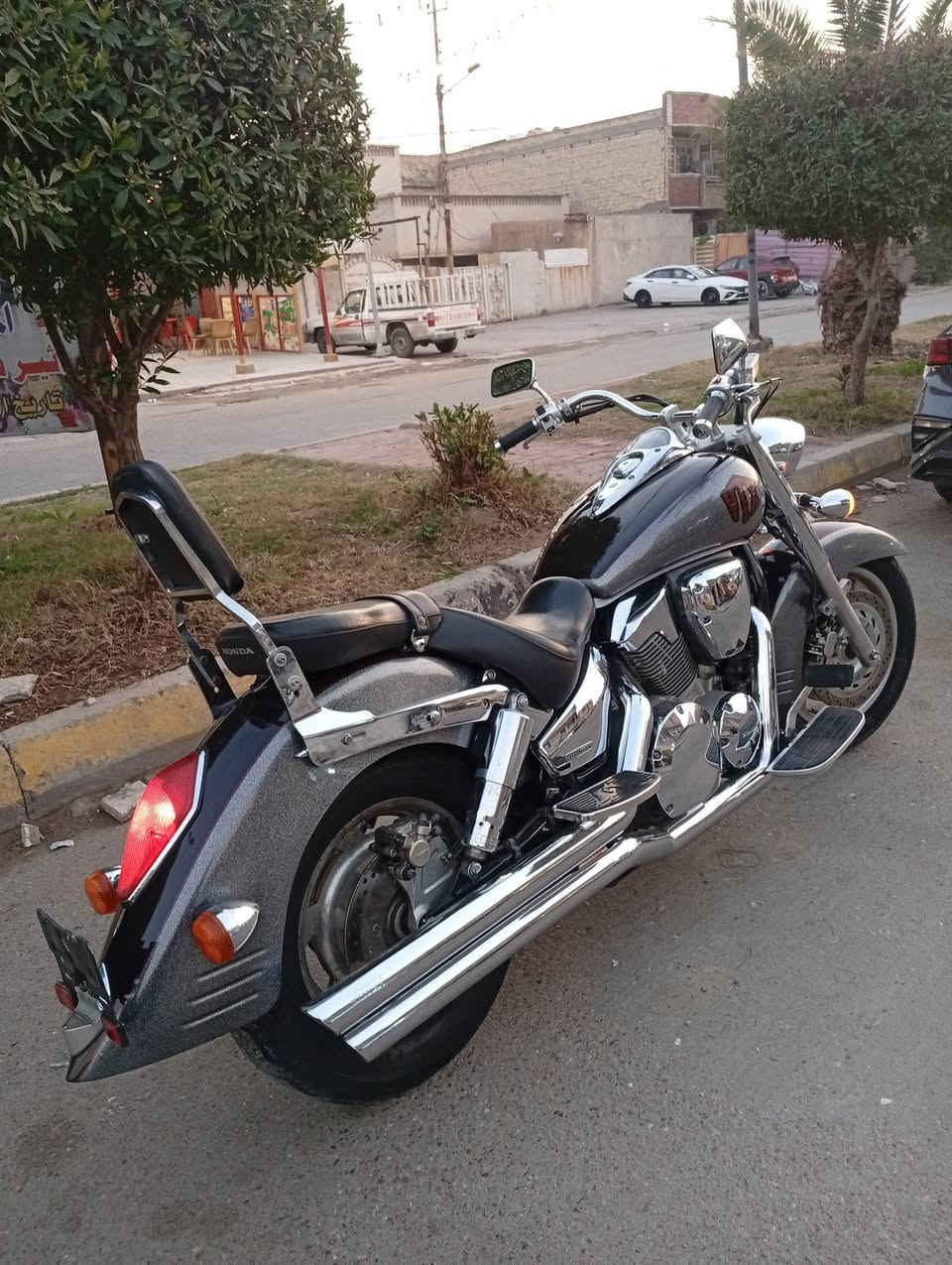 السلام عليكم شباب 
معرض عراق بايكرز وفي الاسكندر 
ڤي تي اكس المحرك 1300
الموديل 2006
السعر 43ورقه
دخول جديد بدون رقم بدون رقم 
***********
