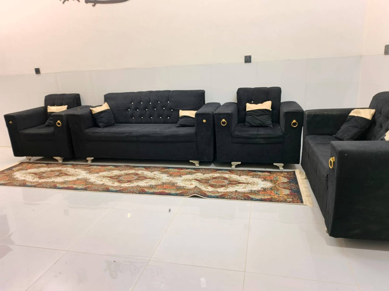 سلام عليكم تخم7مقاعد مديل تركي كلش حلو مابي اي ضرر بسعر كلش كلش مناسب مكاني بغداد  *********** بيه واتساب
