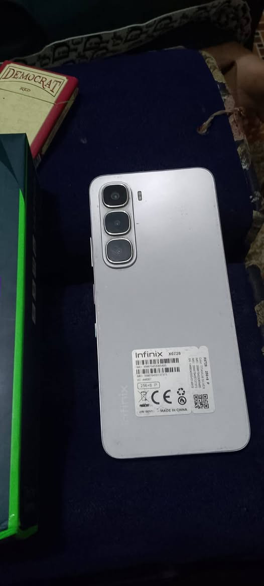 سلام عليكم جهاز اخو الجديد استخدام اسبوع السعر 120مكان بغداد حي الكوفه رقم الهاتف ***********
