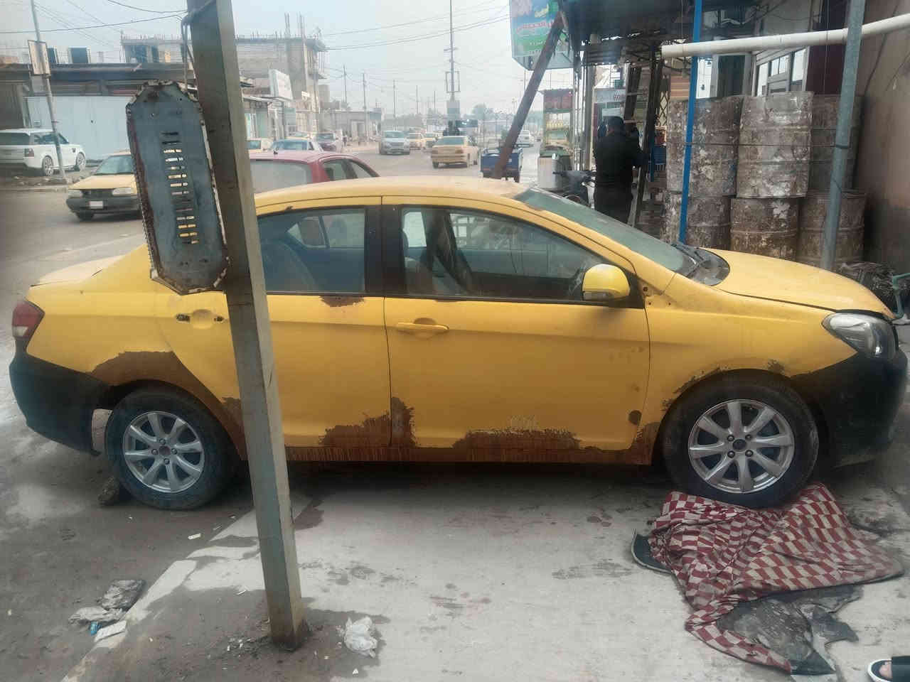 سلام عليكم.  گريت ول موديل ١١. البدي كفاله عامه من ظربة صبغ معجون فقط صبغ الهالات مكينه بيها ضاغطه وزنجيل حداديه ٥٠٪. عينه وصينيه جدد كهربائيات كلها شغاله رقم قادسيه صدامي مكان السياره ديوانيه الإتصال *********** السعر ٢٠ عليها هيئه ٢٨٠ حسب الإتفاق
