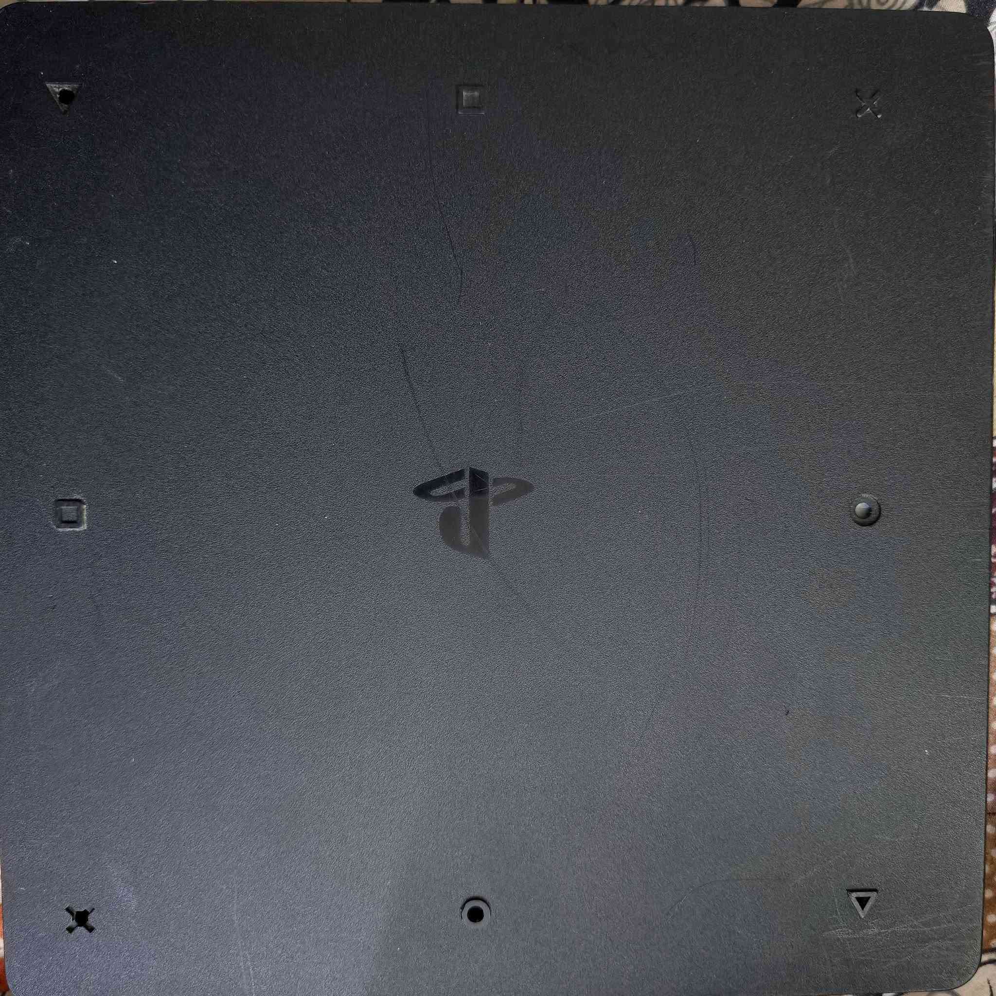 السلام عليكم
بلي 4 سلم اونلاين
جويستكين وحدة اصليه والثانية تجارية 🕹
1ترة
لُك ستيكر ممفتوح🙅🏻‍♂️
جميع ملحقاته بالصوره
كلشي شغال ⚡
السعر (300الف) قفل💸🔒
للتواصل:  ***********
موجود خاص ماسنجر واتساب 
العنوان:  العلاوي شارع شيخ معروف
