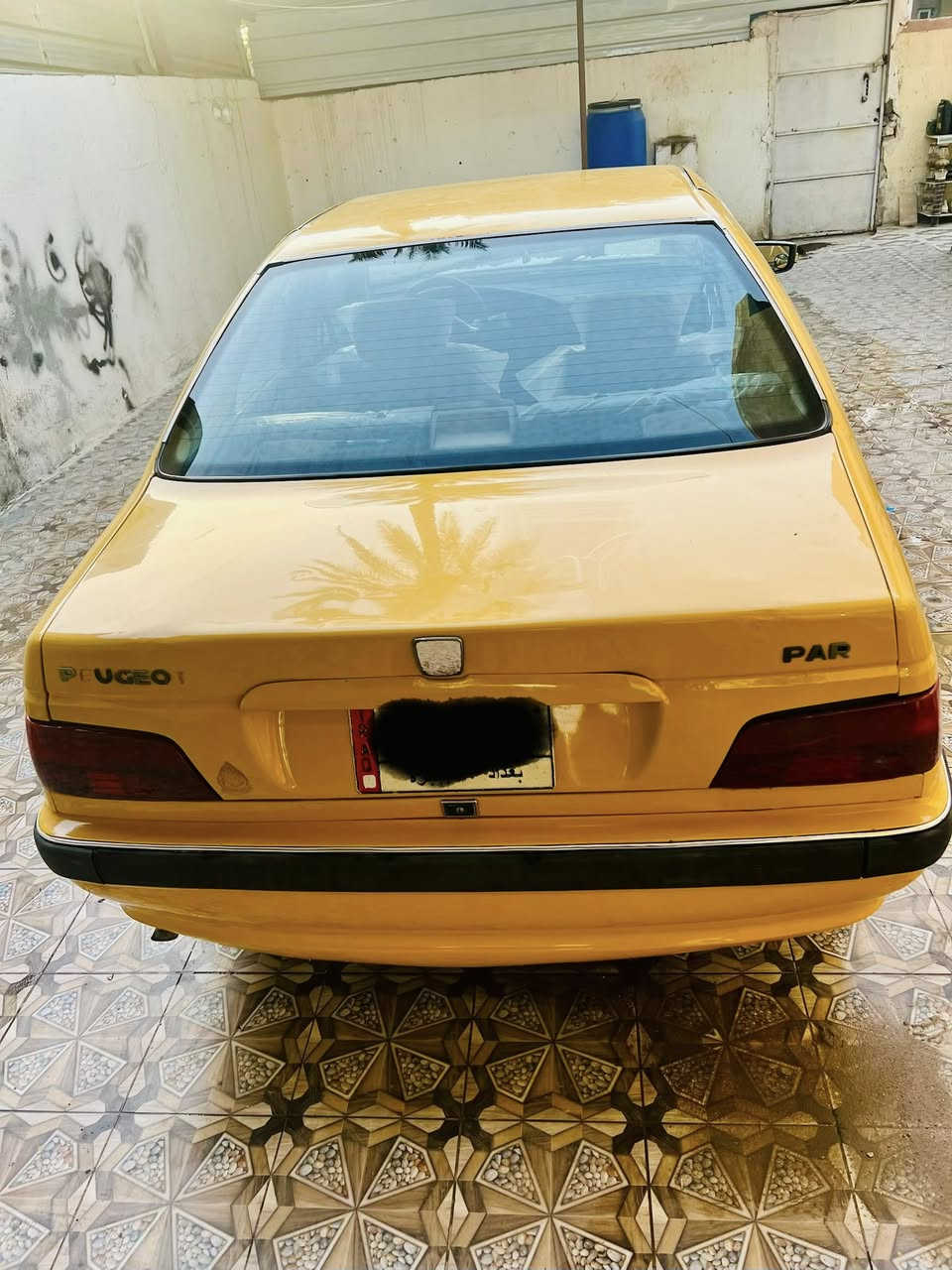 السلام عليكم 
بيجو بارص موديل 2015رقم بغداد مصفرها هـئيه او غرامات

السياره مكفوله لا صبغ او لاتبديل او لا ضربه فقط بنيد مصبوغ 

مكينه او كير مكفولات حداديه جديده تبريد ثلج تخم تايرات 

مكان السياره بابل حي الجزائر السعر 52. رقم الهاتف ***********
