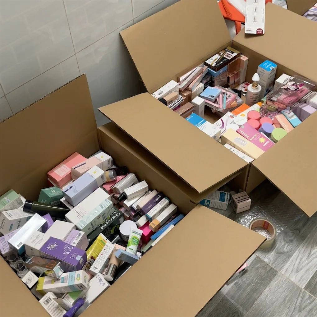 رجعت وفرت بوكس المكياج  العدد من٨٥ الى ١٠٠ السعرر ٤٠  الف للحجز خاص


**إذا كنت صاحب هذا الإعلان وتريد حذفه لأي سبب، رجاءا أرسل رسالة إلى الدعم الفني**