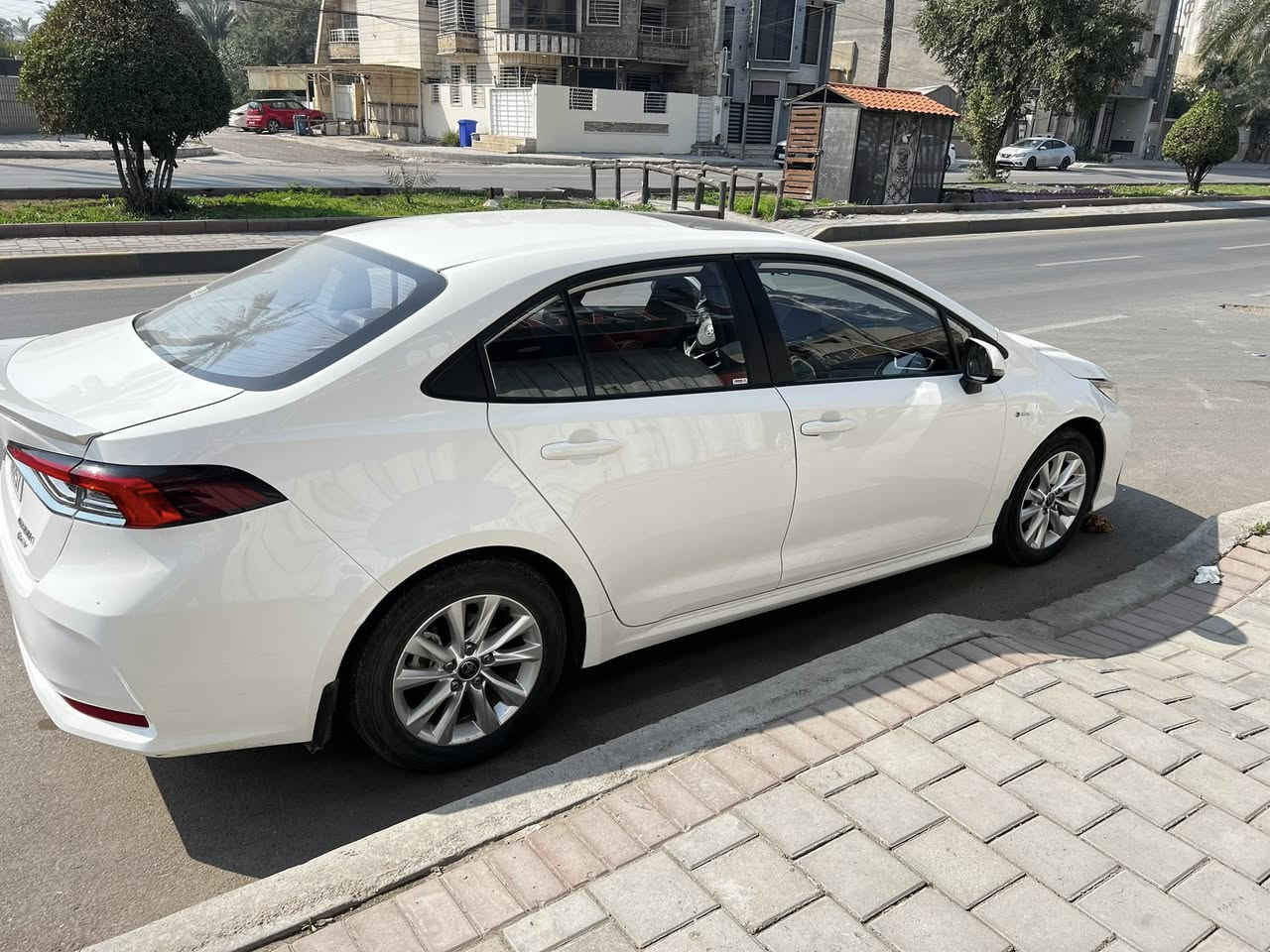 كورلا 2025 
ماشيه 16700
السعر 135
بيه حادث بسيط 
بدل بيه 3 قطع نفس الون بدون صبغ 
***********
