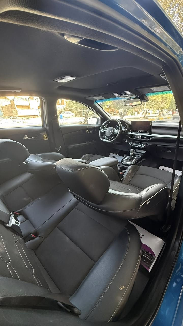 السلام عليكم 
كيا فورتي مديل 2023 GT.LINE سياره حادثه فقط بنيد دخول جديد اني مستورده سياره فول للاخير مكينه 2000دوش فتحه بصمه 
كشنات مخمل وجلد ثلاث انضمة قياده رادر سستم صوت 
هاند بريك دكمه سياره كلش هواي بيه مواصفات كامله ع اخر حبايه السعر 164وبيه مجال بسيط مكاني كربلاء 
للاستفسار ***********
