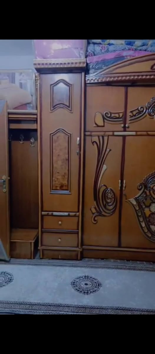 السلام عليكم 
 غرفه جديده للبيع استخدام قليل اي ضرر مبيها  مشتريتها بمليون وربع والله العظيم سعرها 700 بيها مجال قليل كلش نضيفه تجون وشوفون لمكان  الصويره  منطقة طليحه 
للأستفسار اتصل ***********
