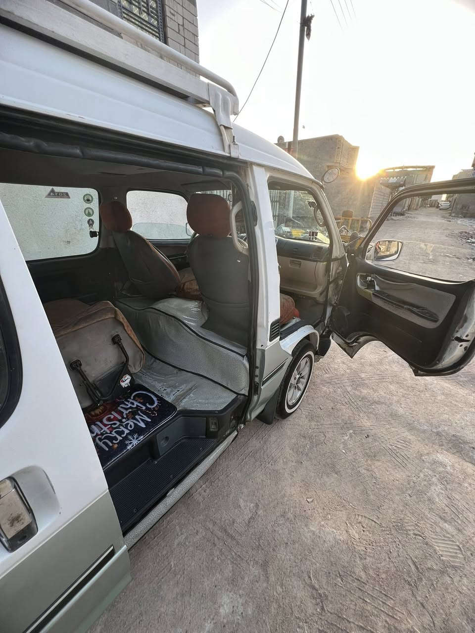 جنبي البيع مديل ٢٠١٢ سنويه٢٠٣١سياره خير منالله مكانها البصره حمدان السعر ٦٥ الرقم***********
