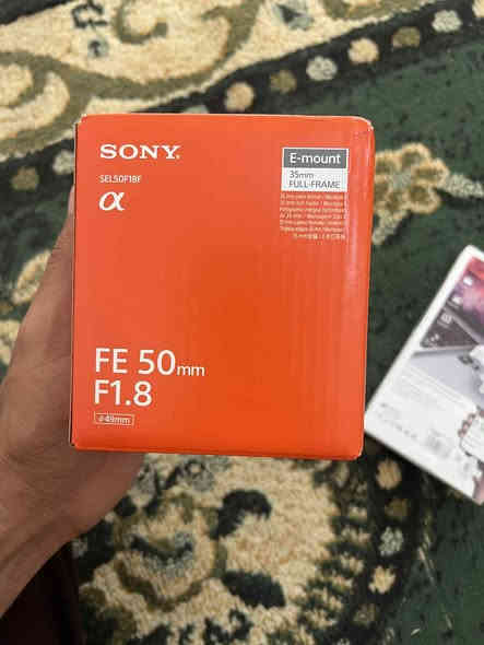 عدسه سوني 50mm فتحه عدسه 1.8عزل فول 
جديده استخدامه بس فتحت كرتونه سبب بيع اريد 42.70
شراي ***********مكان السماوه
