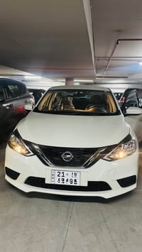 سنترا • ٢٠٢٥ • شاشة وكاميرا