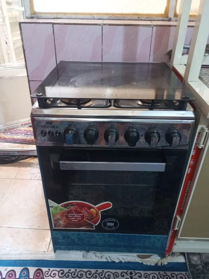 طباخ وثلاجه وكاونتر وسرير طفل للبيع نضيفات كلش الي يريد يراسلني واتساب
واتساب ***********
