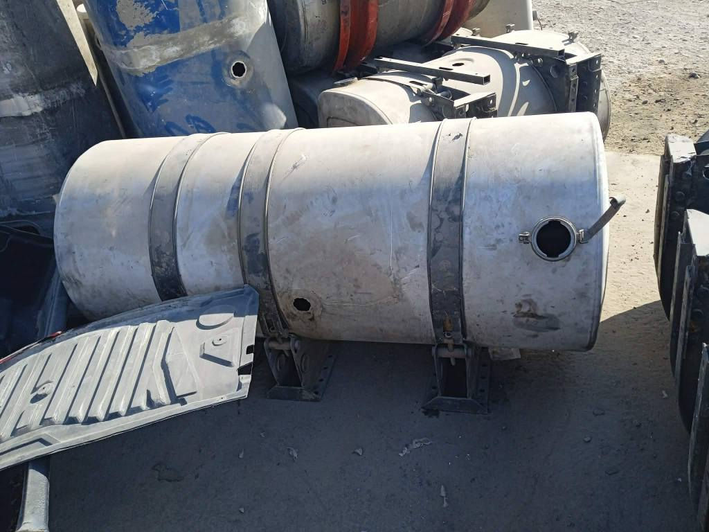 سە رە تا بە ناوی خوای گە ورە میهرە بان  تانکی گازگە ڵا بە گە ورە و بچوک مان هە یە لە 200لیتری تا 800لی تری هە مو جۆرێکمان هە یە کێویستی پە یوە ندی بە م ژم ***********  *********** رانية, السليمانية
