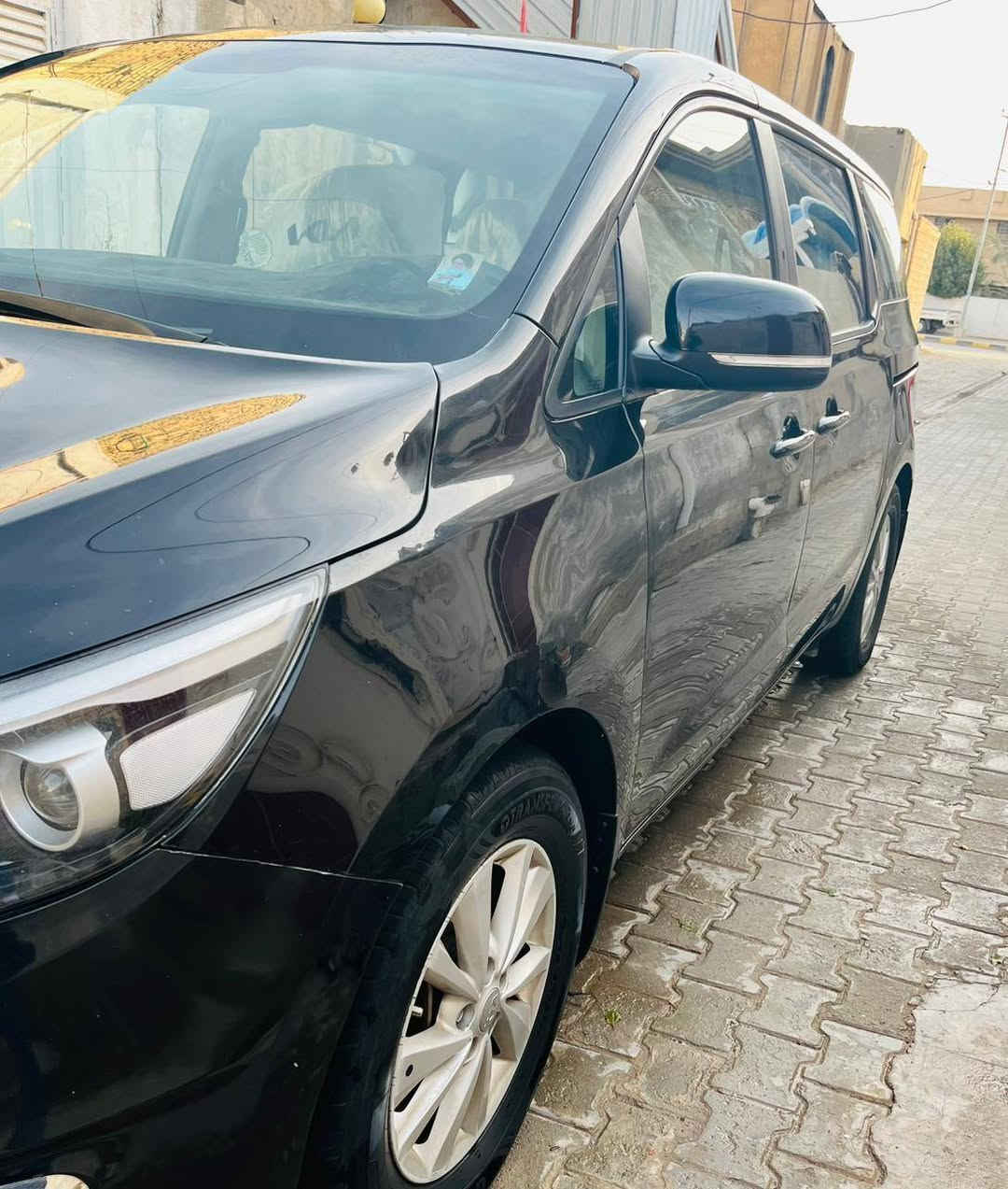 السلام علیکم
كيا سيدونا موديل 16 رقم واسط دولي تحويل ثاني يوم  وارد امريكي ضربته بنيد وجاملغ (بنيد صبغ وجاملغ تبديل) صور الحادث مرفق مع سونار بالعراق نطخت باب سائق والدوسه ومصلحه وع كد الطخه نصبغت الدوسه والباقي ليبل واحد  بدون تبديل مكينه 6 اسلندر3300 GDl  7 راكب 3 قطع تبريد حداديه جديده باتري جديد السياره جاهزه للاخير مابيه اي نقص سعرها 168 وبيها مجال مكان سياره واسط للاستفسار اكثر الاتصال ع الرقم ***********

