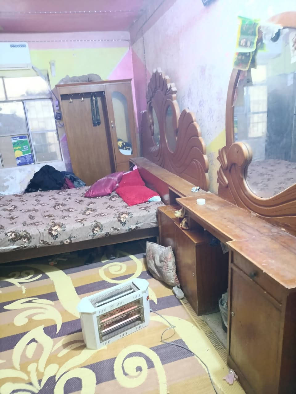 غرفه اخشاب كامله للبيع مكان النجف السعر550الرقم***********
