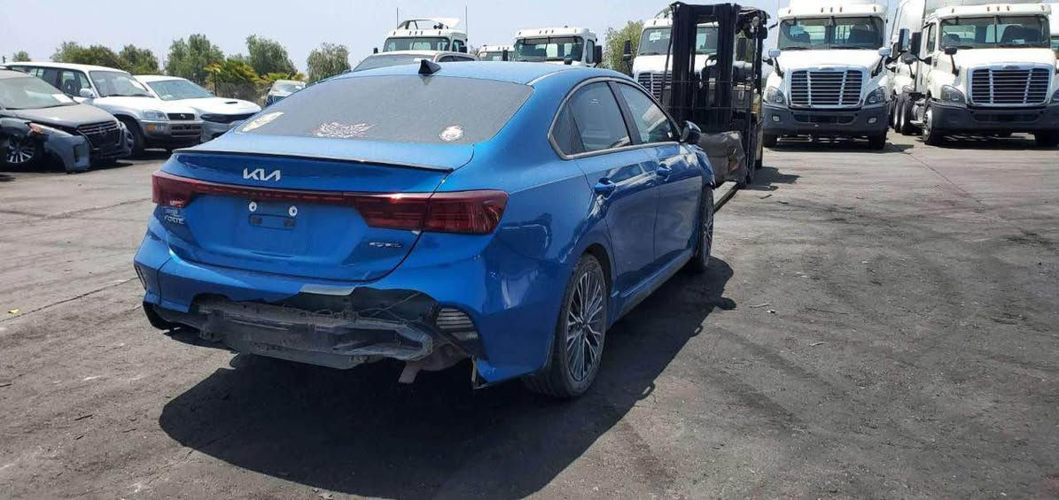 كيا فورتي 2022
فول مواصفات جيتي لاين محرك 2000
ماشيه 70 الف مايل 
السياره بدون صبغ 
رقم اربيل وكاله تحويل حاضر 
الاتصال ***********
*********** وتساب 
السعر 157 ورقه 
اليرموك اربع شوارع بغداد, العراق
