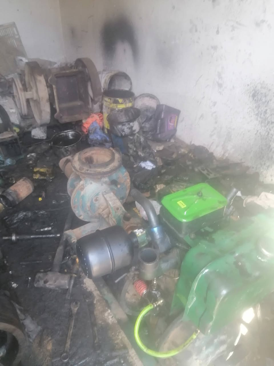 ماطور هندي 10حصان اوبكار للبيع ابو ال6 جاهز ديالى منطقة الكصيرين ***********
