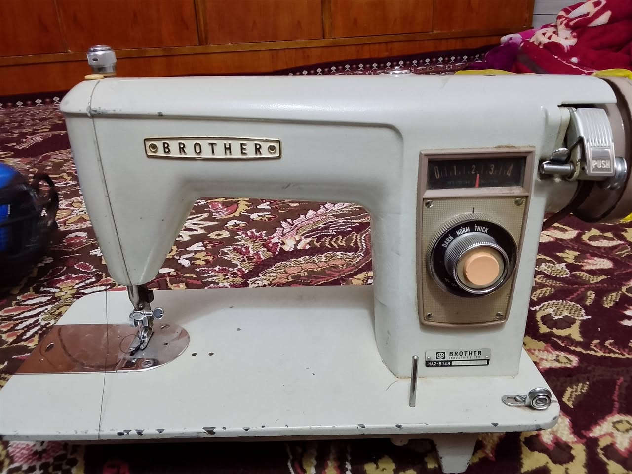 البيع نضيفه مابيهه ضرر مستعمله شي قليل


**إذا كنت صاحب هذا الإعلان وتريد حذفه لأي سبب، رجاءا أرسل رسالة إلى الدعم الفني**