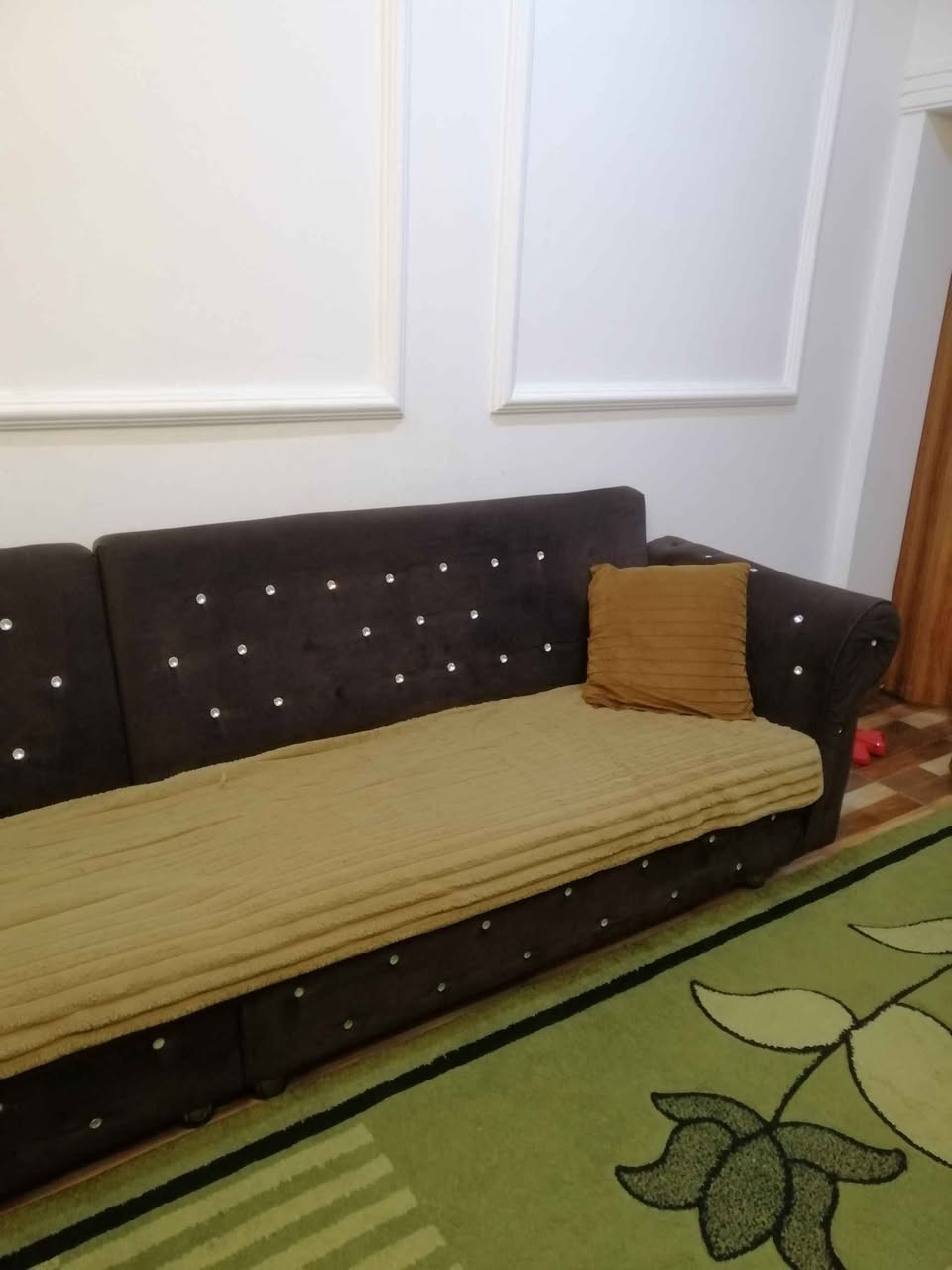 دايوان ثلاث قطع بدون زاويه
قطعه مع يده قياس ١٨٢
قطعه مع يده قياس١٧٢
قطعه بدون يداة قياس ٢٠٧ سم
يمكن أن يوضع بصوره طويله او زاوية-يمنى او زاوية يسار او مربع ناقص ضلع
موصل حي البريد *********** موصل, نينوى
