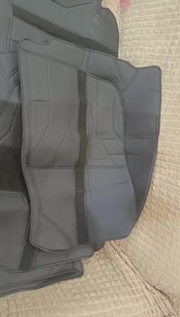 عندي كاعيات مال كورلا هايبرد اريد ابيعهن السعر 30 اصليات  07714942018