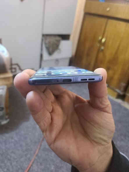 جهاز أخو الجديد شرط الفحض والشغل موترلا ايدج 60 فيوجن ذاكره 256 عشوائيه 12 +12 جهاز نظيف جدا مع كافة ملحقاته جديده السعر 300 الف المكان كربلاء قرب مركز شرطة الغدير رقم الهاتف ***********
