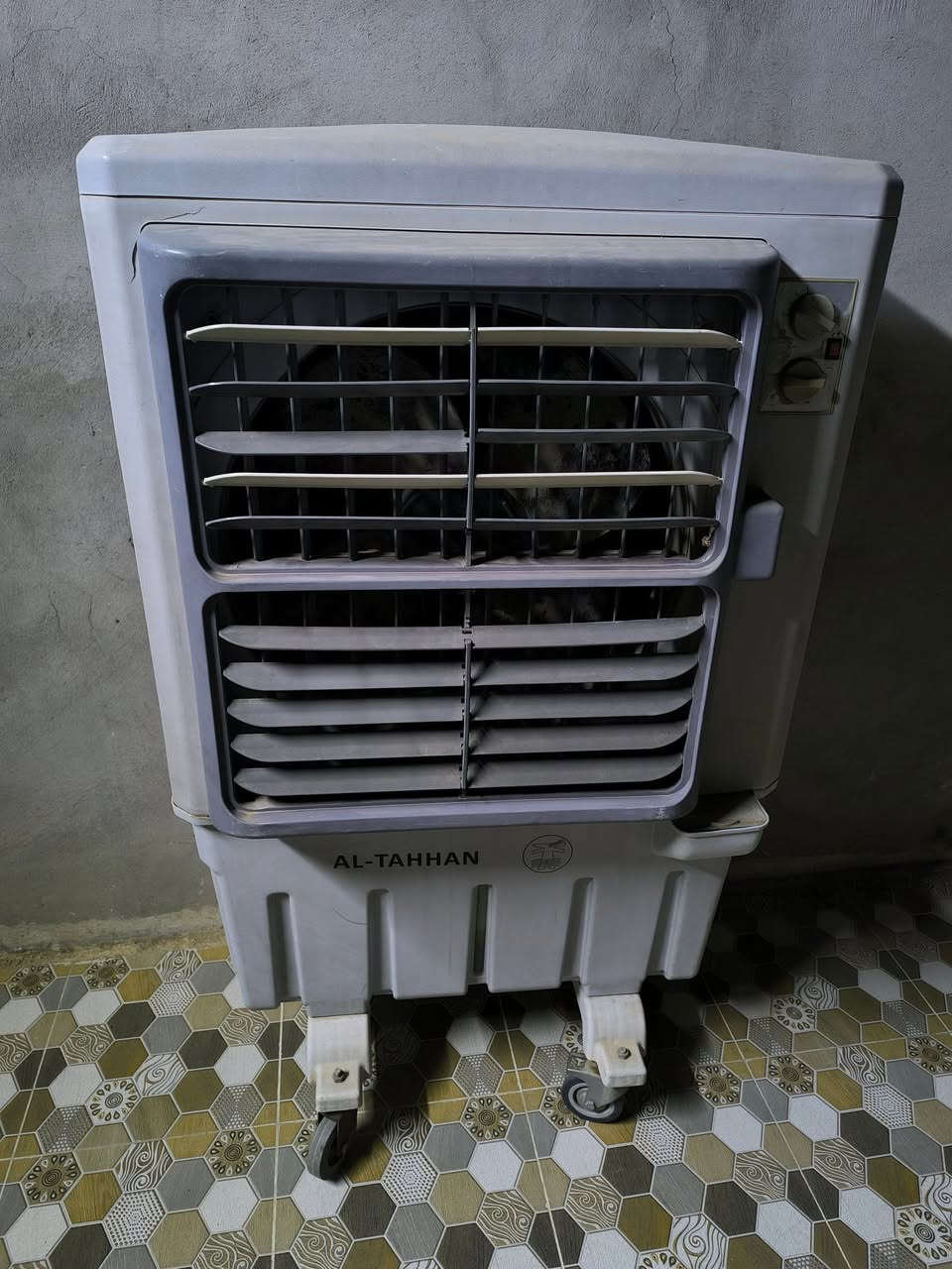 كنفيره سعرها 150
ميز وكراسي 4 سعرهم 50 
كاطون الرازي


**إذا كنت صاحب هذا الإعلان وتريد حذفه لأي سبب، رجاءا أرسل رسالة إلى الدعم الفني**