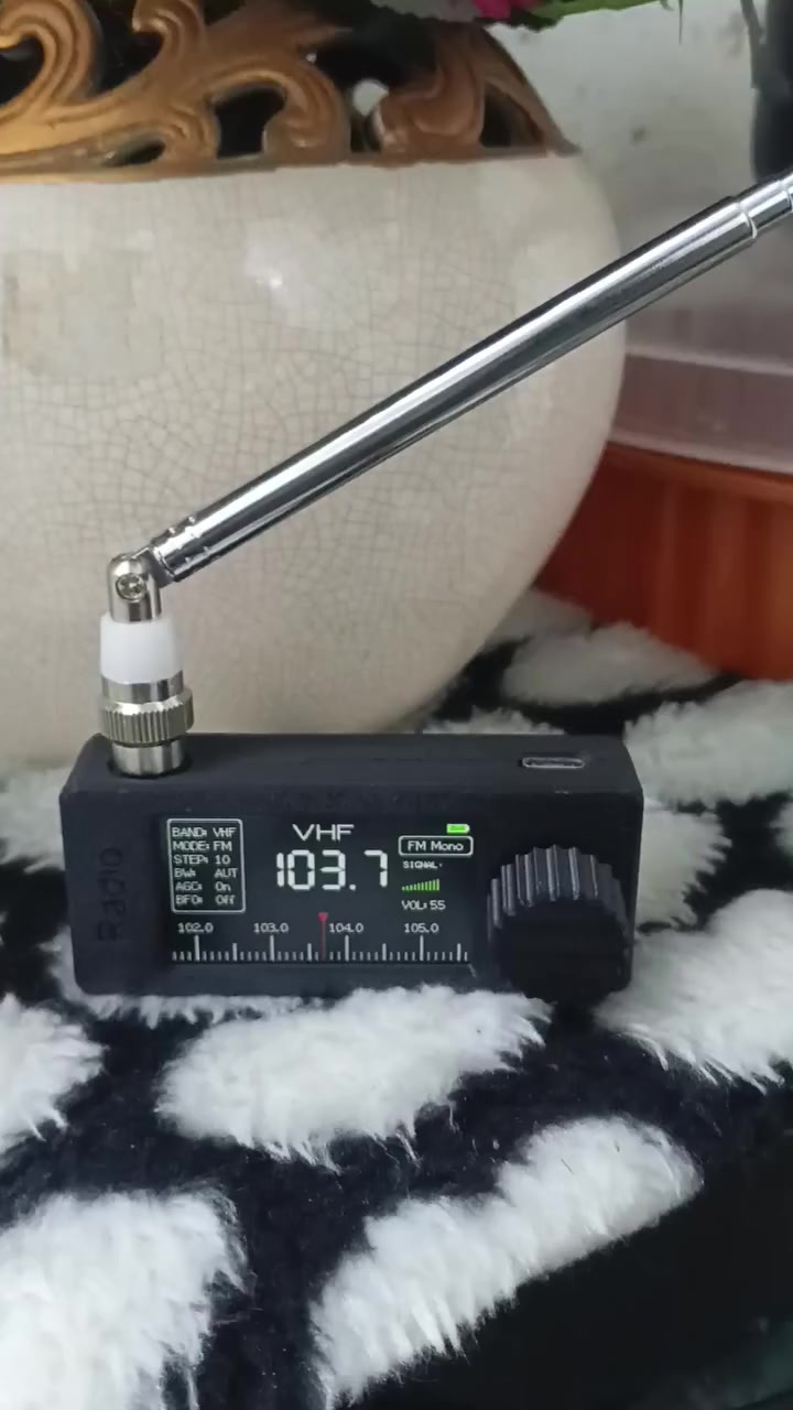 السلام عليكم للبيع جهاز راديو حجم صغير


**إذا كنت صاحب هذا الإعلان وتريد حذفه لأي سبب، رجاءا أرسل رسالة إلى الدعم الفني**