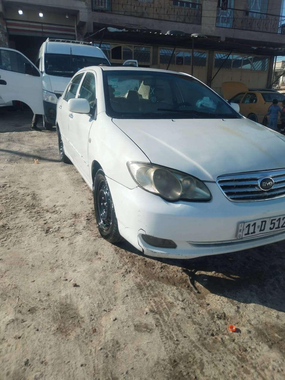 سلام عليكم
بيوايدي f3 كير عادي موديل 2011 
كير ومحرك خير من الله لا تنقيص ولا تبخير
تبريد ثلج كهربائيات كلها شغاله صدر جديد تخم تاير وياله
عليها ادامه كامله حساسات نوزلات بلكات مجاول كله جديد
رقم بغداد الانكليزي 
السعر 52 وبيها مجال للشراي
مكان السياره بغداد حي الجهاد
***********
