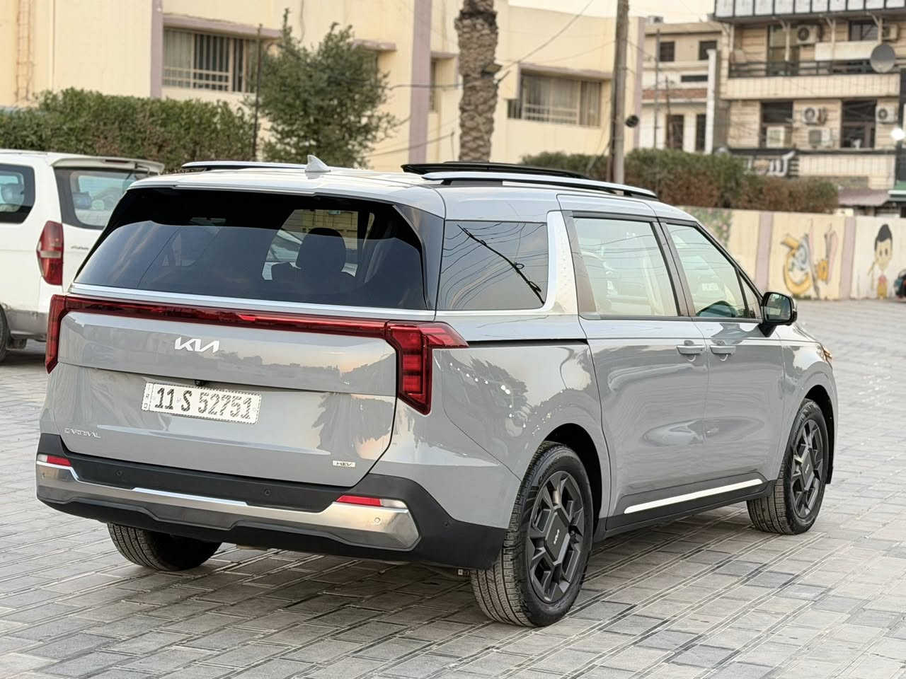 ياالله
السلام عليكم 

كيا كرنفال هايبرد 2025 SX  وارد امريكي 

Kia Carnival Mpv Sx 2025 1.6 Hybrid  

 

                  Hybrid حجم المكينه : 1.6 تيربو + هايبرد 

         المسافه المقطوعه : 7000 ميل 

            الضرر : تبديل بنيد نفس الون بدون دواخل 

حالة الايرباك : دركه + دشبول 

#مواصفاتها 

1.شاشه 

2.كامرات 360

3.بصمه

4. بنوراما فتحتين

5.ويل كب اسود

6. تشغيل عن بعد

7.حساسات خلفي امامي

8.بيبان كهرباء

9.لايتات لد

10.لايتات زنون

11.بكلايتات لد

12.اشاير بالمري

13.رادارات 360

14.كشنات جلد مشمشي

15.ثلاث قطع تبريد

16.هيترات بالكشنات حار بارد امامي خلفي

17.هندبريك بصمه

18.شحن وايرليس

19.هيتر بالاستيرن

20.كشافات 

21.مري شفط

22.كشنات كهرباء امامي خلفي

23.كشن السايق ميمري

24.تحديد مسار

25.نظام ايكو سبورت عادي

26.كامرات محيطية داخل السياره

فول موصفات 1/1 جاهزه مرقم بغداد 

🟩 السعر  _315 مرقم بغداد وبيها مجال بسيط

تفاصيل اكثر هذا رقمي *********** تحياتي 

مكان السياره بغداد حي الجامعه
