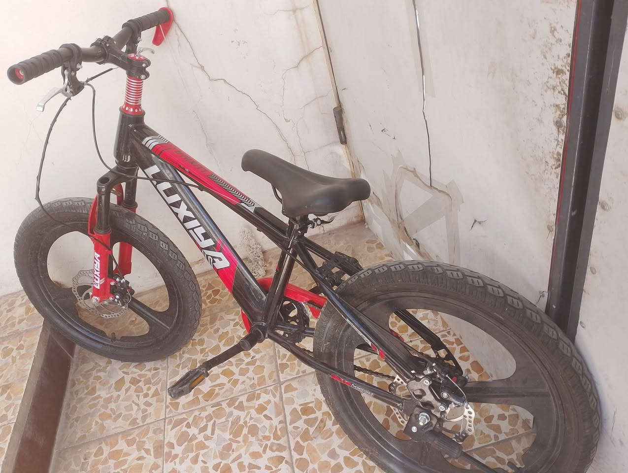 للبيع بايسكل جبلي مستعمل فقط شهر واحد 
السعر 75


**إذا كنت صاحب هذا الإعلان وتريد حذفه لأي سبب، رجاءا أرسل رسالة إلى الدعم الفني**
