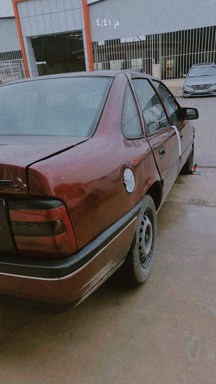 السلام عليكم اوبل فيكترا موديل 91 حجم 20 كربون بنزين موجود السياره رقم نينوى باسمي  وكاله تريد تحويل باقي التفاصيل هذا رقمي‏‪***********‬‏
