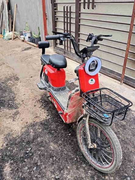 سلام عليكم دراجه شحن حجم 20 صار شهر. من جبنها بعدهي جديده مديل 25 سعر 400 العنوان  قضاء الهوير باقي. التفاصيل. خاص ***********
