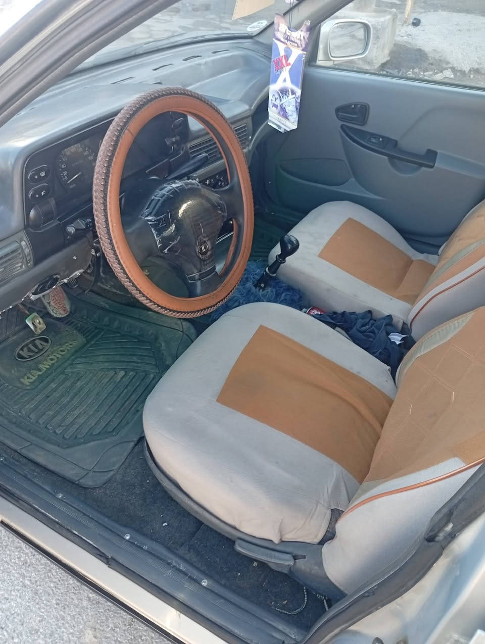 دايو سلو السعر 30 مكينه الف ستميه كير عادي موديل 94 صدر امامي خلفي جديد تخم تاير جديد كهربائيات كلها شغاله سنترلك ارقام انبار مكان السياره فلوجة رقم صاحب السياره ***********. ***********
