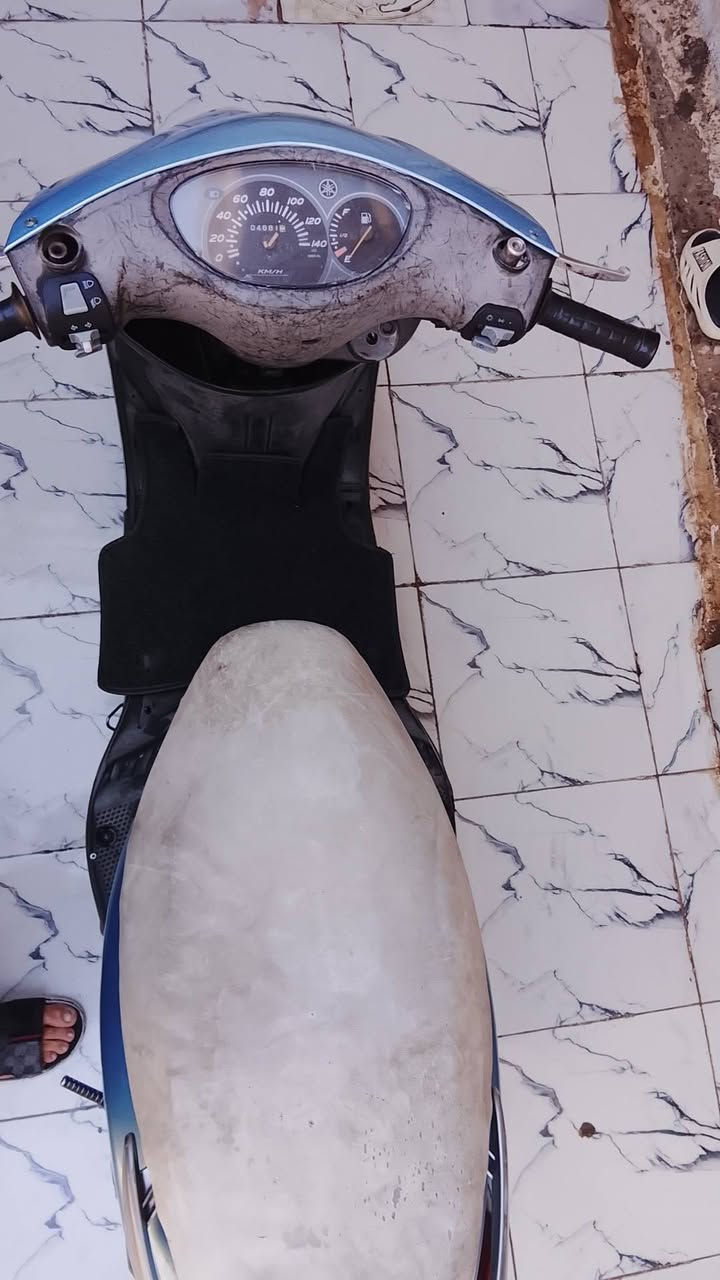 سلام عليكم بريز فحل دراجه حلوه مال موضف يروح ويجي بيه مامتعوبه ابد كلشي بيه شغال سلف هندر نكره عالي ناصي اشايرقفل جنطه قفل ستيرن شلعا معدل مابيه اي نقص ومذب عليه شي عنوان شعب ***********
سعر ٦٠٠ وبيه مجال انشالله
