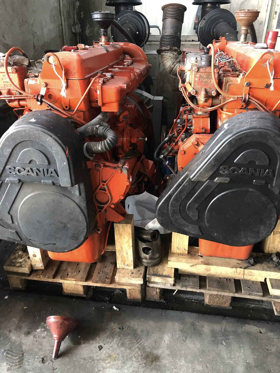 سلام عليكم
مولدات اسكانيا بلادي اوربي عدد 2 
سكانيا 113/ 350 / KAV 
سكانيا 113/ 500 / KAV 
يوجد توصيل من جميع محافظات 🚛
*********** واتساب
