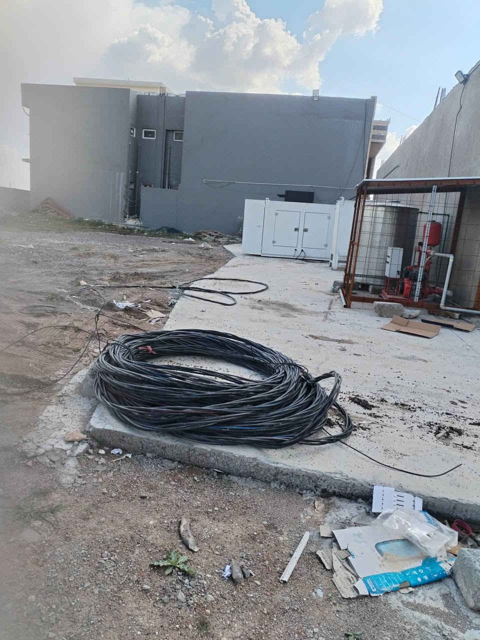 كهربائيين لتسليك الكيبلات في الموصل و سهل نينوى وتحويل مواقع في داخل الموصلل
وتحويل الوايرات م̷ـــِْن عواميد الانارة                للاستفسار على هذا الرقم***********
