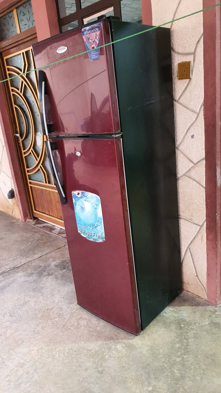 ثلاجة 14 قدم نظيفة للبيع
السعر 90 الف
للتواصل ***********
