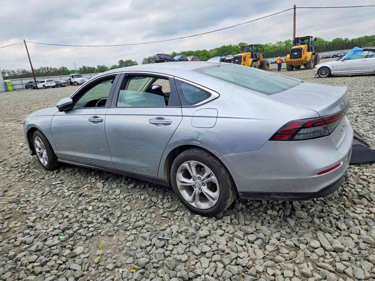 2025 HONDA ACCORD LX   52364806   المزاد يبدي ثنين غدا الساعه 4 العصر
للتواصل مراسلة الصفحة


**إذا كنت صاحب هذا الإعلان وتريد حذفه لأي سبب، رجاءا أرسل رسالة إلى الدعم الفني**