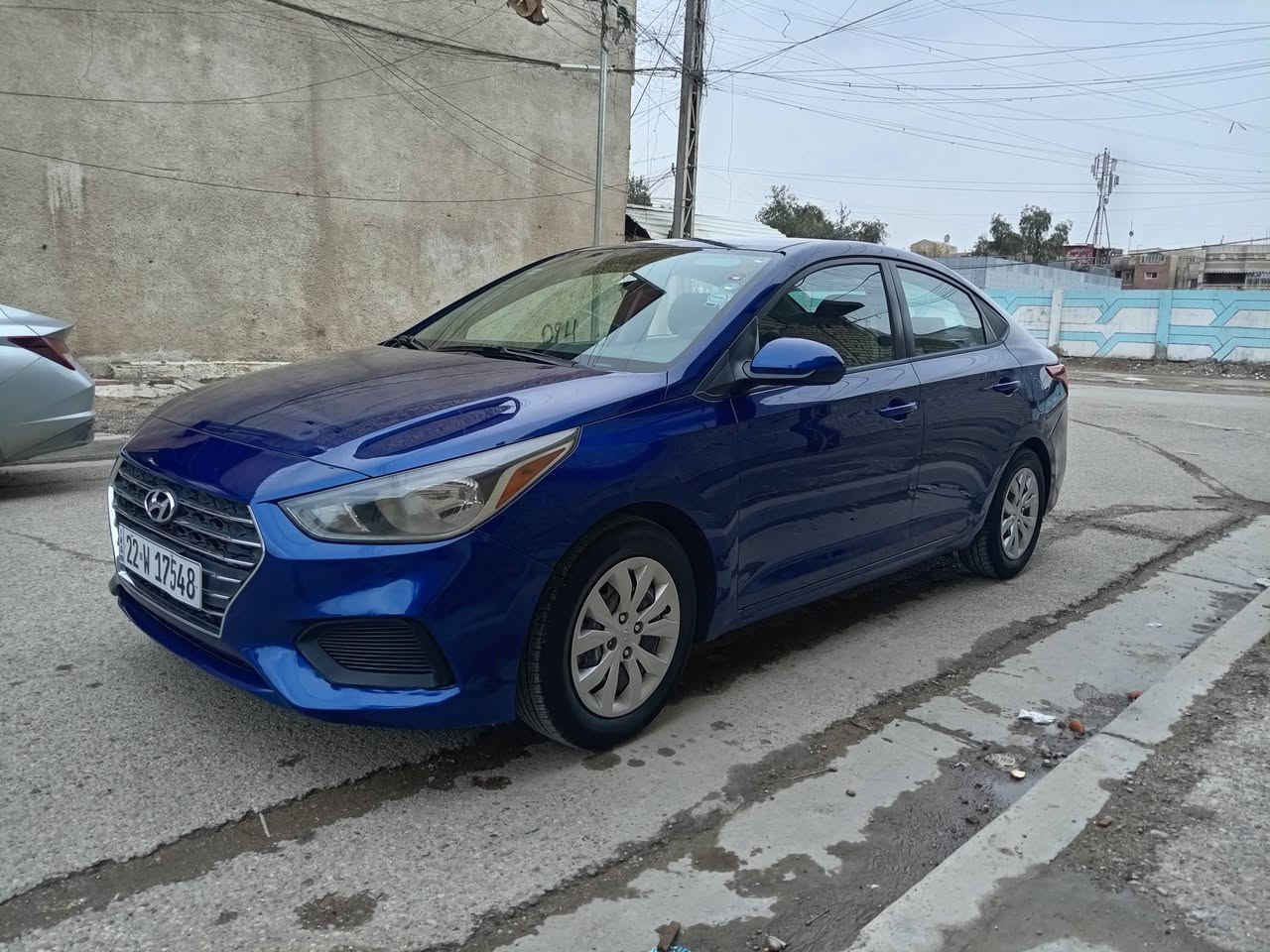 هونداي اكسنت موديل 2019 وارد امريكي حادثها بين باب الصدر والباب الوراء والداير مال جاملغ الخلفي بدون دواخل بجم كبس صور الحادث مرفقه ويا منشور محرك ممتاز كير ممتاز حداديه جيده سياره تخم تاير جديد مواصفات كاميرا خلفيه تحكمات ستيرن جهتين ثلاث انظمه قياده السعر 115 بيها مجال الاستفسار على هذا الرقم *********** محمد العنوان بغداد الشعب
