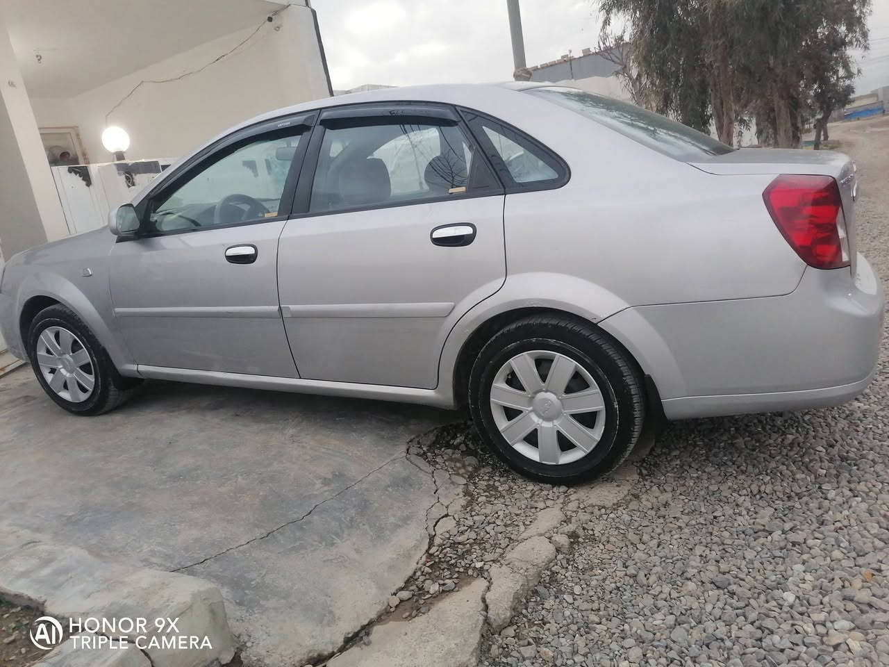 بەناوی خوای گەورە
ئۆپترا مۆدیڵ 2004
ئارم پلاستیک هەولیر سەنەویشی لەگەڵە بێ خەلەت پلیتەکانیشی ئەسلین
تەبرید ساردوگەرم
جام کارەبا ئاوینە کارەبا
3پارچەی سبوخ  پیشی بەقەد  2پەنجە بن لایتی شایەنی باس نیە
4تایەی لۆکی لەژیرە
گیرو مەکینەو ئارمو ئەولیاتی بەشەرت
پیشو پشتی تازە کامل گۆراوە کارەبای کامل ئیش ئەکات
فحسو هەزەی تاکو مانگی 6تازەیە
خوار هەمو بازار 
وەتساب 
فایبەر
***********
