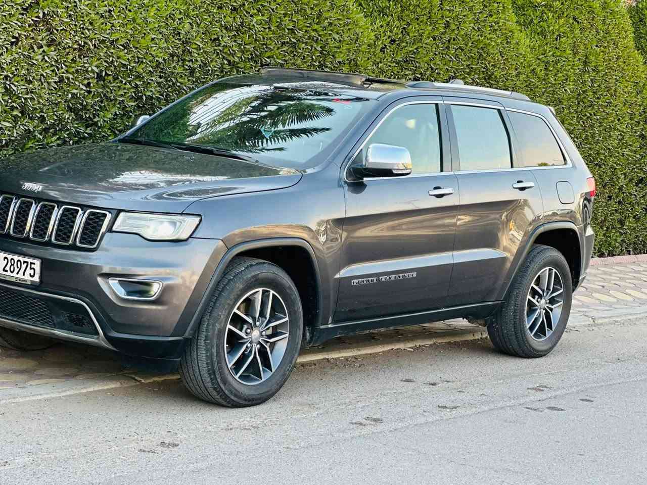 سلام عليكم
جيب لا ريدو وارد امريكي مديل 2017 فول واحد على واحد 
سعر سياره 184 $ بيه مجال بسيط ماكو هيج سعر 
 صوره الحادث بل منشور والسونار هم بل منشور بيه جاملغ وبنيد بابين مباوك كلير فقط السياره بدون اي داخل ماشي ٨٠ ميل رقم سليمانيه  جديد اخوان الريد تفاصيل يتصل سياره جديده فول واحد على واحد بل خير ع يخذه 
سعر 184$ بيه مجال بسيط 
مكان بغداد 
اتصل ***********
