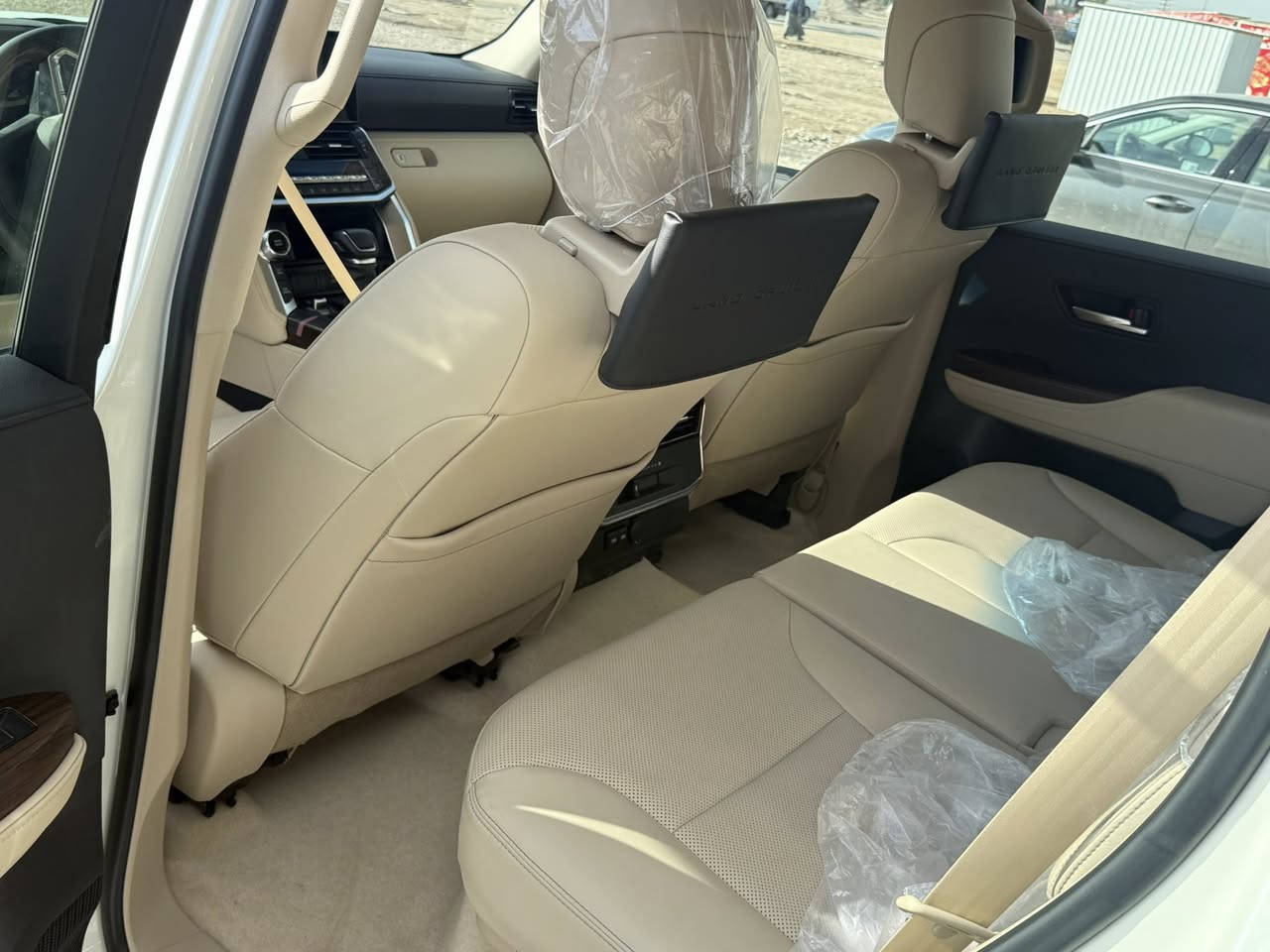 لاندكروز 2025 ماشيه 4الالف سياره زيرو مغلفه ppf مغلفه بلكامل ساز ام ضمان
للبيع او مرواس

***********
