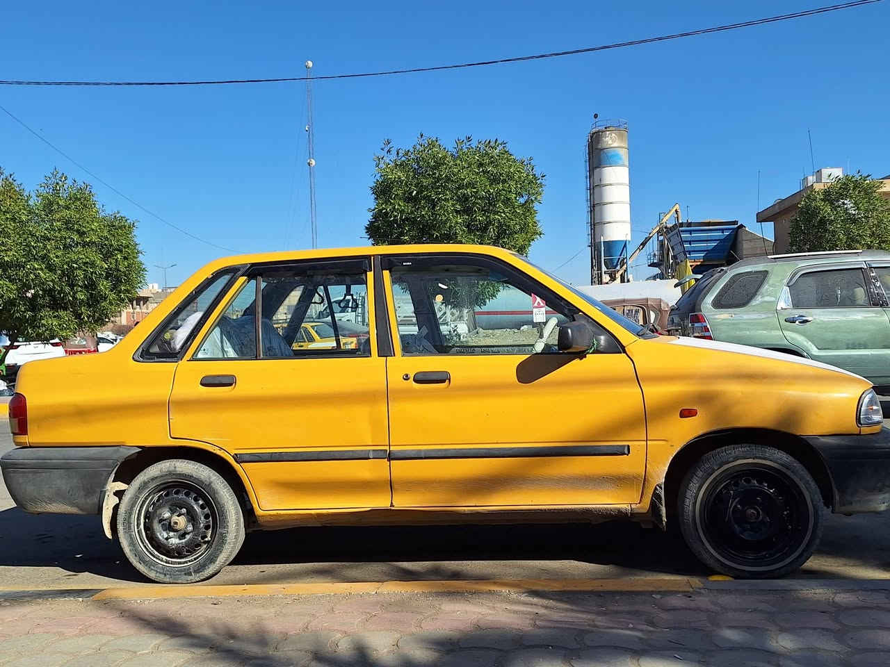 السلام عليكم سايبا للبيع موديل 12رقم كربلاء سنويه ل 27مصفرة هيه وغرامات تحويل مباشره مكينه وكير وحداديه كله بجيس سيار معمره عله يدي بس تركب وتروح سعرها ٣٠ ورقة مكاني كربلاء رقم التليفون ***********
