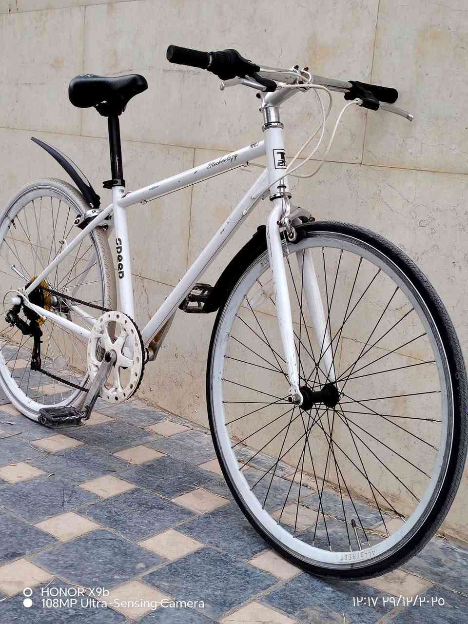 سلام عليكم
للبيع c700 من ماركه speeb المعروفه 
البايك كسر حاويه 
نضافه 100/100
وياله  المنيوم طبقتين 
البايك جاهز من كلشي 
كير سستم Tourney. 7نمر 
مكاني بغداد الاعظمية 
سعره 115وبي مجال 
***********
للحاب يتفضل خاص ويدلل
