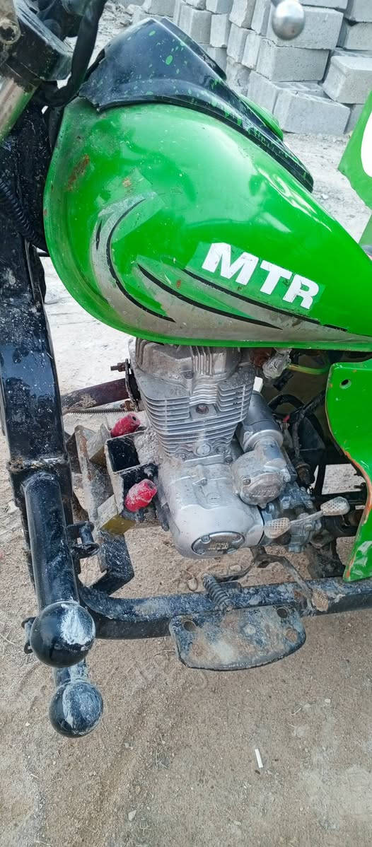 سلام عليكم ستوه رقم وسنوية جاهزه سعر 1400المكان كرمت علي رقم ***********
