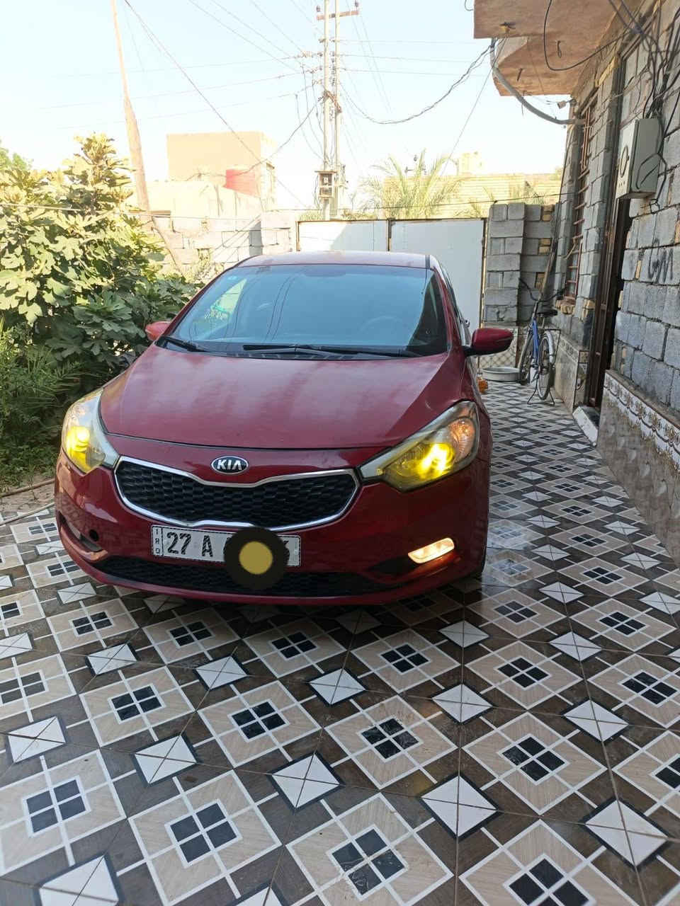 السلام عليكم البيع سياره كيه فورتي 15 محرك 1800 سياره بيه قطعتين 
تبديل بنيد و چا ملغ فقط وباقي مكفول من التبديل 
تبريد ثلج سياره جاهز مجهز 
سياره بسمي تحويل  شوكت ما تريد 
مكان السياره الشطره 
***********
