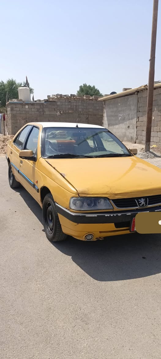 سلام عليكم 
سياره /بيجو405 مديل 2010 
السيارة على ايدي مرتبها كير مكينه صدر جديد تخم تاير باتري جديد داينمو جديد كهربائيات كلها شغاله 
مكان السيارة /كوت
الرقم/***********
