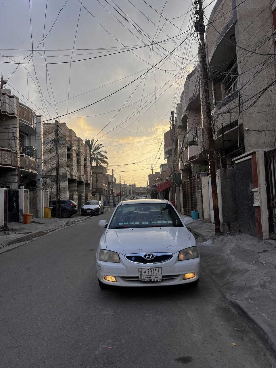 تحيه طيبه ❤️فيرنا موديل 2015 سياره كفاله من الصبغ بيها بارد قليل ب البنيد والجاملغ الخلفي 
وباقي السياره شوف العين 
سياره دوشمه جديده 
تخم تاير خط ابيض  و تخم ويل جدد 
ماشيه 155 الف 
سياره كير عادي ✅ 
مكينه بيها تنقيص شي قليل 
مكان السياره بغداد 
*********** مكاني بغداد البنوك 
ملاحضه بدون غراض 
سعرها 77وبيها مجال
